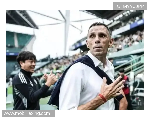 韩媒报道波耶特尽管带全北夺双冠仍欲离任引发关注 韩媒报道波耶特尽管带全北夺双冠仍欲离任引发关注